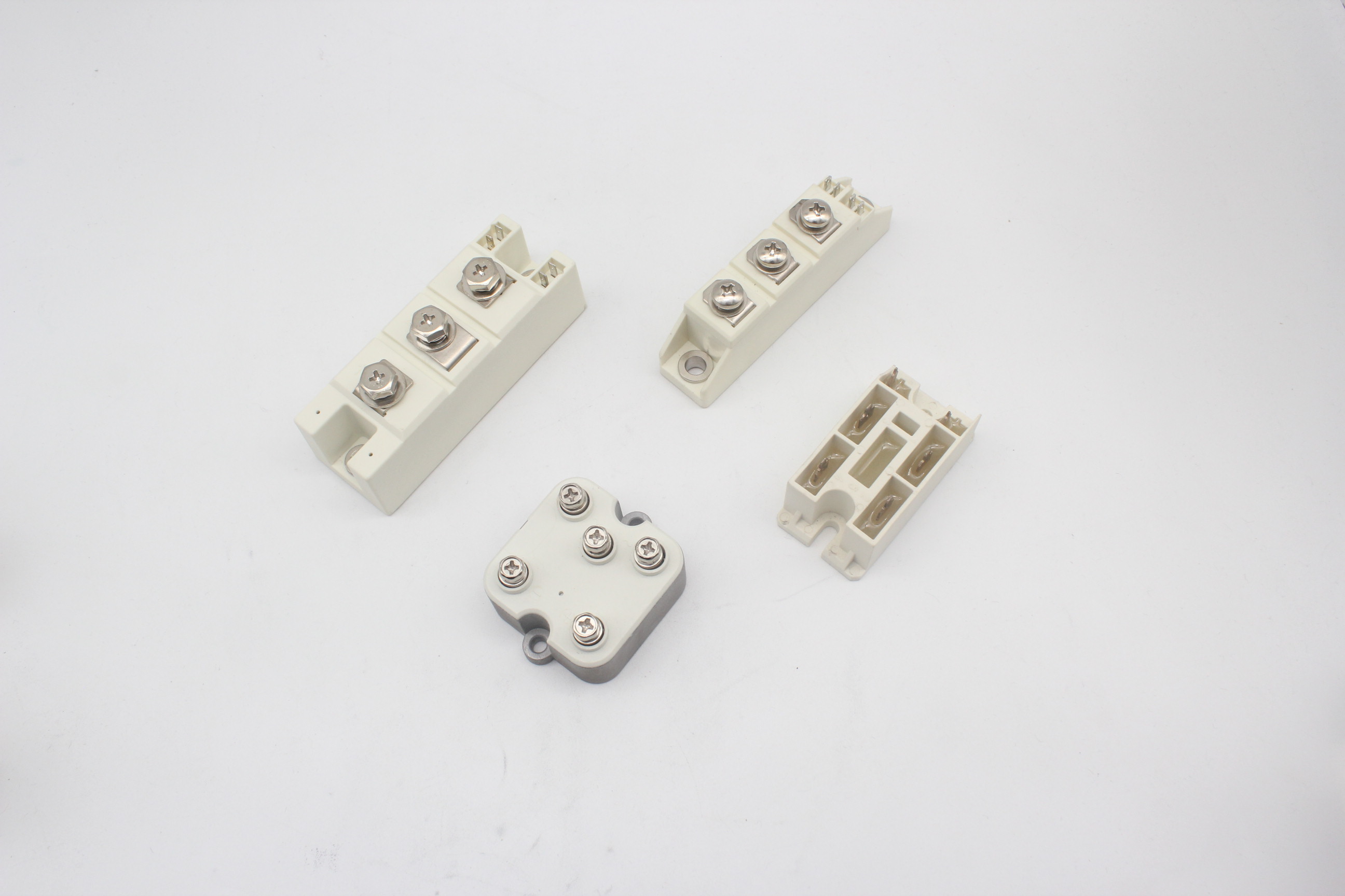 High-Performance Thyristor Module SKKT106/16E